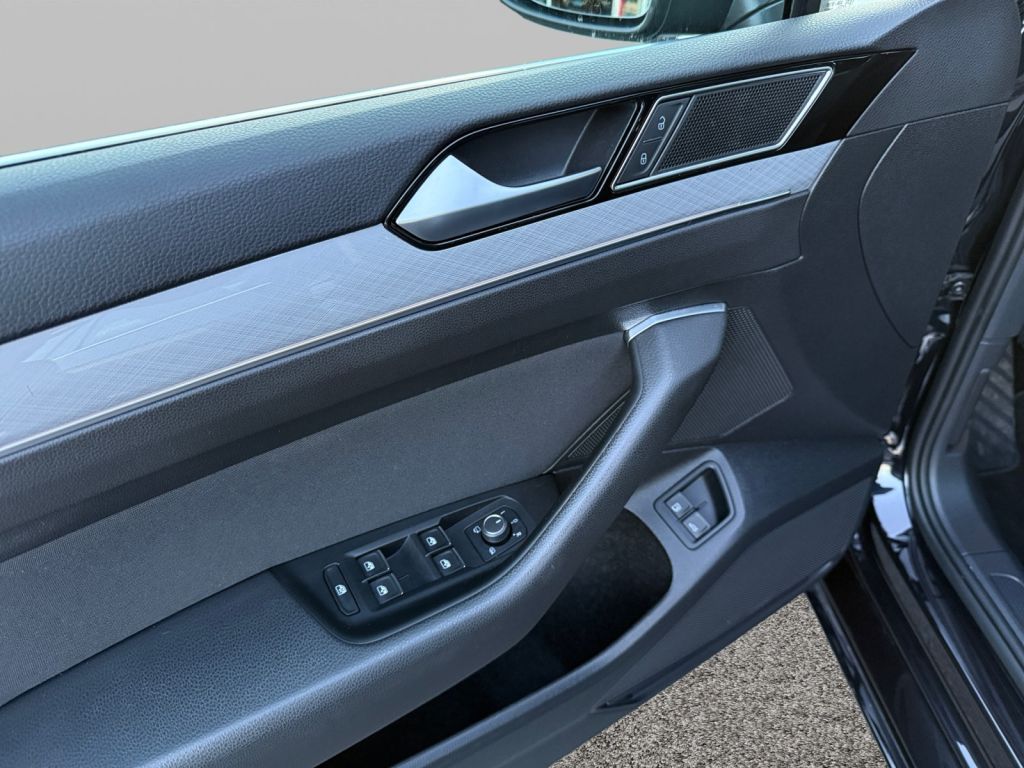 Fahrzeugabbildung Volkswagen Passat Variant 1.4 TSI Plug-In-Hybrid DSG GTE