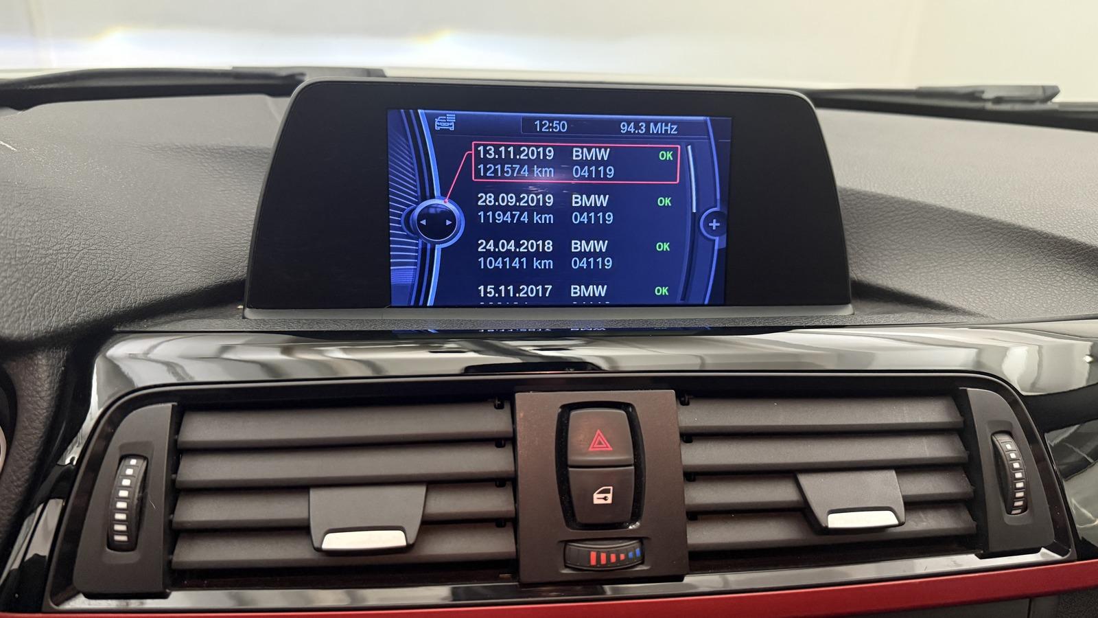 BMW 320 2012 — photo 18