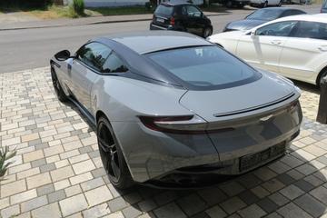 2016 Aston Martin DB11 — фото 8