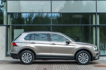 Volkswagen Tiguan - 4