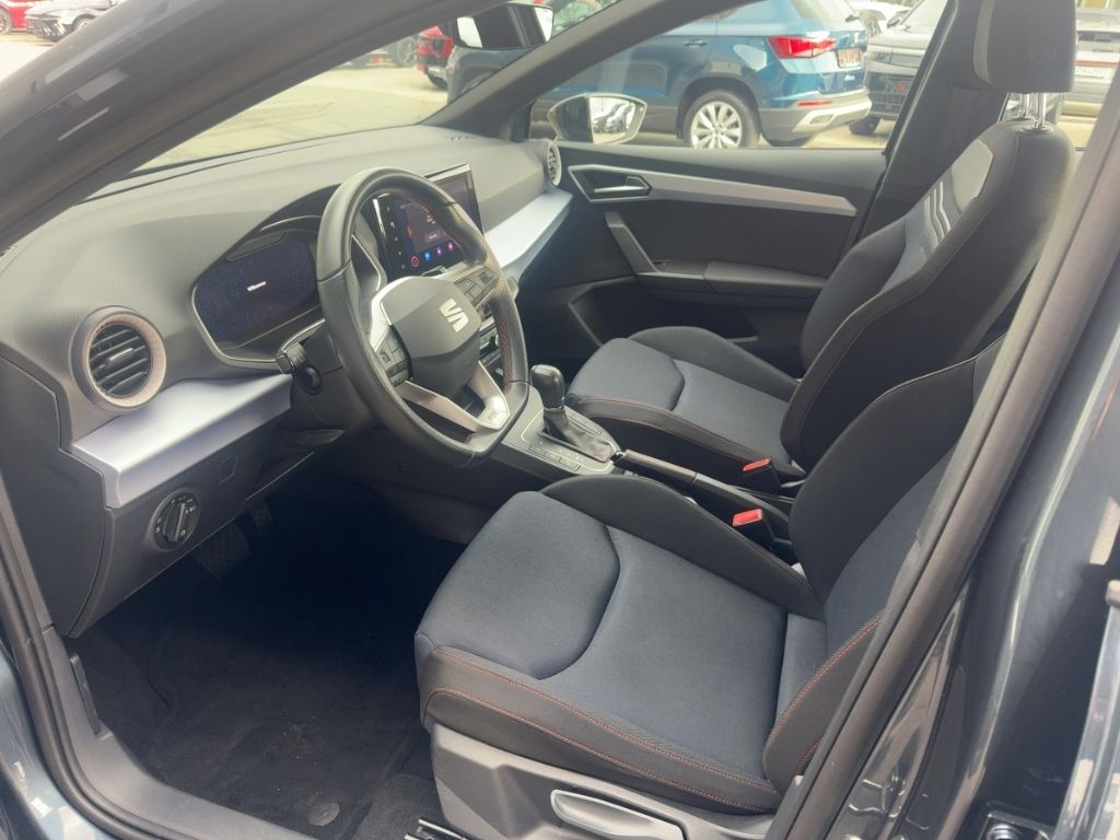 Fahrzeugabbildung SEAT Ibiza FR  7-Gang-DSG Navi  Rückfahrkamera