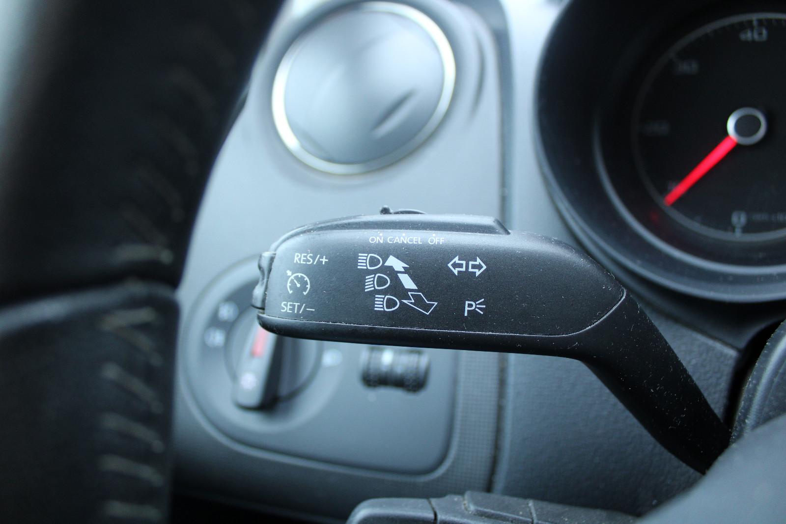 Seat Ibiza 2014 — photo 17