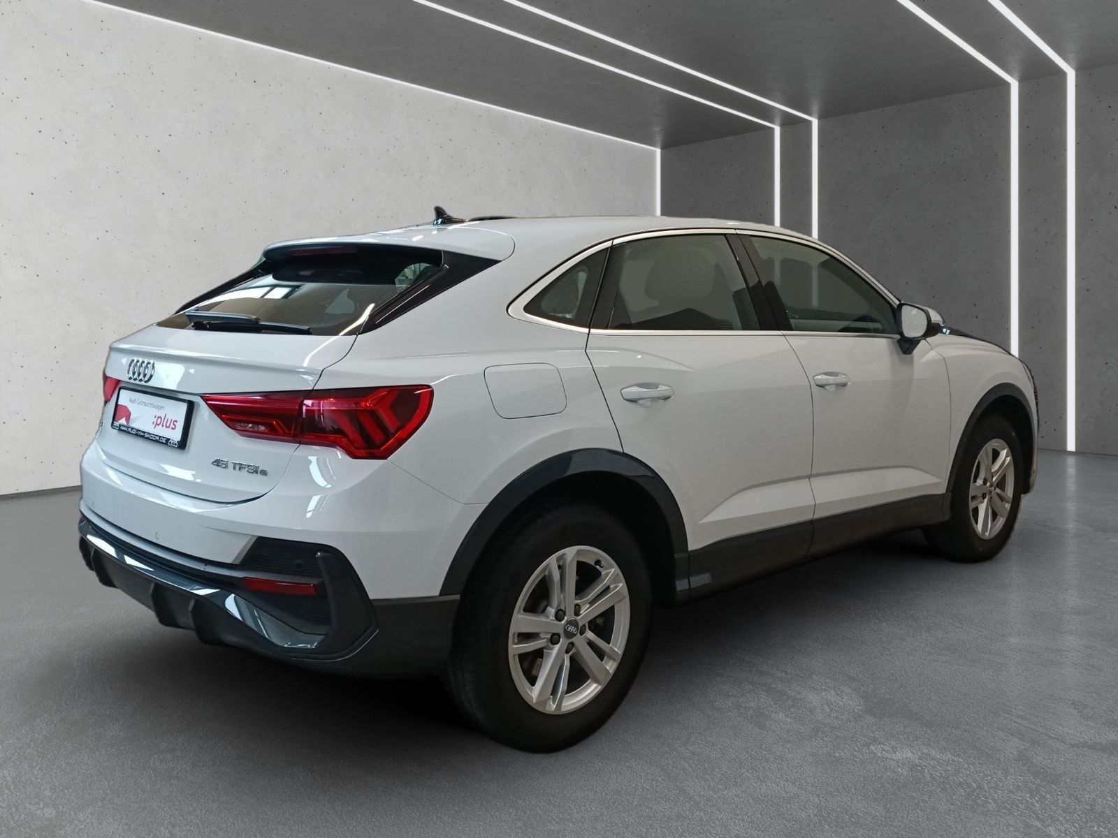 Audi Q3 Sportback 45 TFSI e Matrix Nav GRA SHZ LM17 foto 3