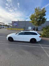 BMW 520d Touring - Autom.Leder/Navi/SHZ/Pano.Anh-Kup - BMW 520 aus 2012 mit Diesel-Antrieb: Kombi