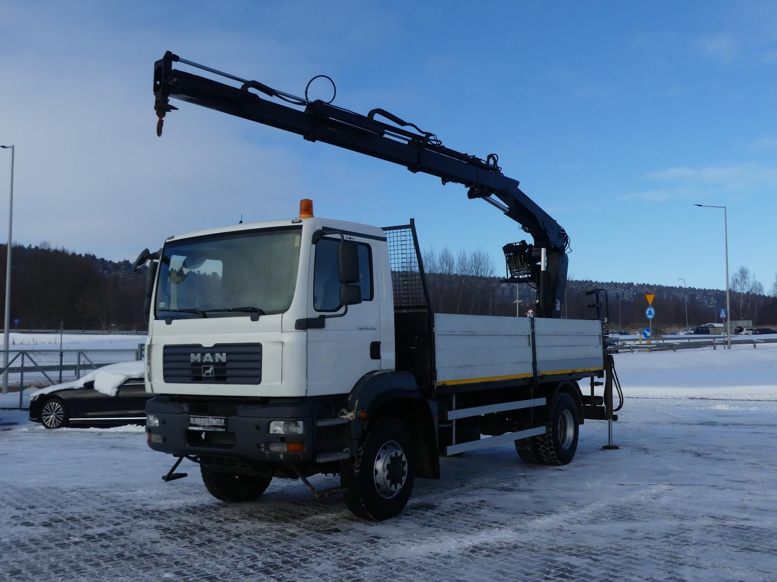 MAN TGM 18.330 / 4x4 / MANUAL / HDS HIAB 122-2 DUO
