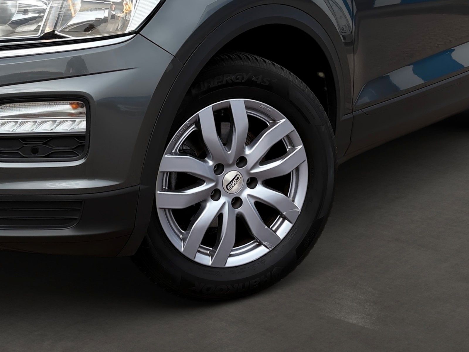 Fahrzeugabbildung Volkswagen T-Roc *Ganzjahresreifen*