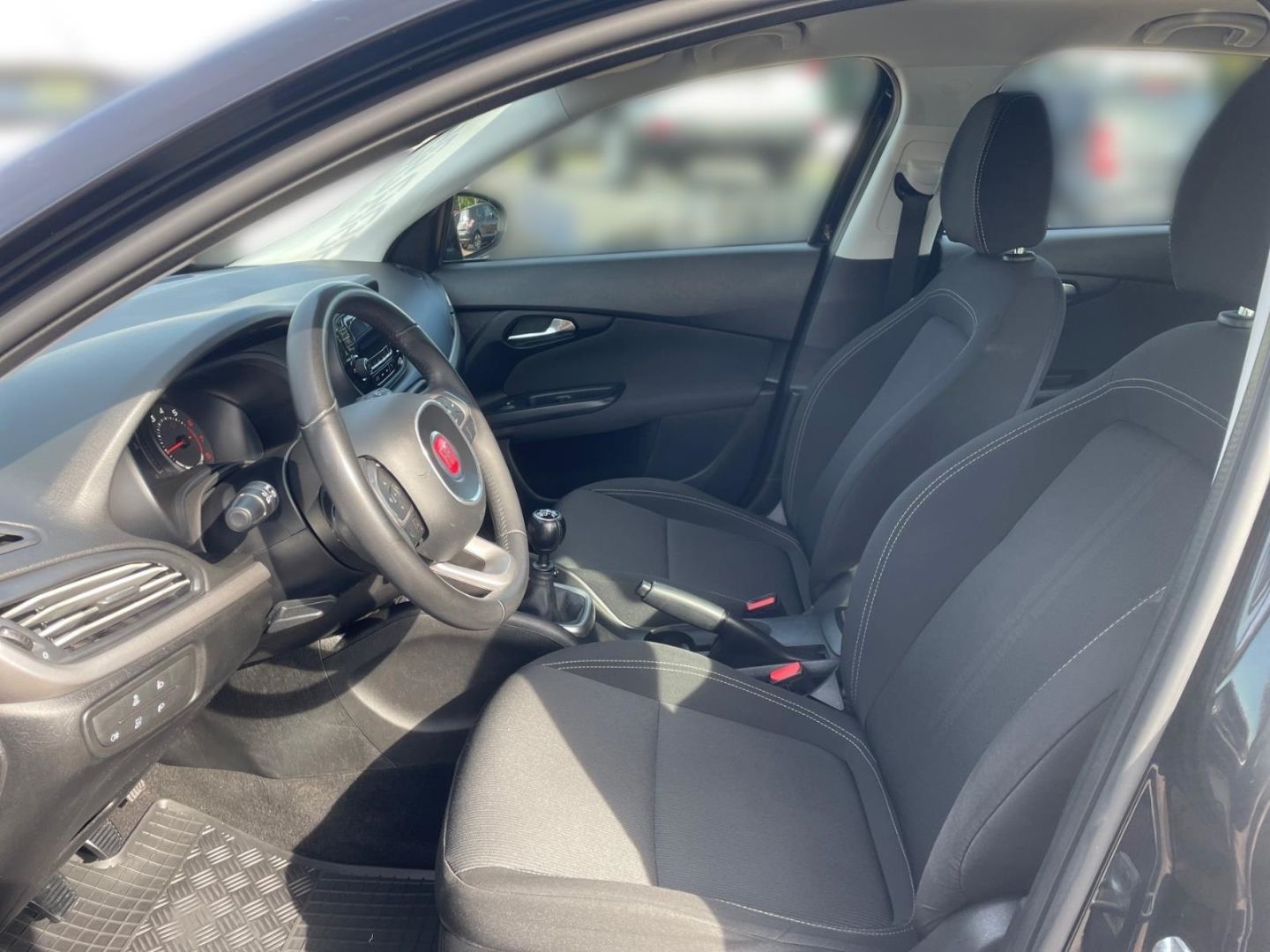 Fahrzeugabbildung Fiat Tipo 1.4 Kombi More Klima Parksensoren Tempomat