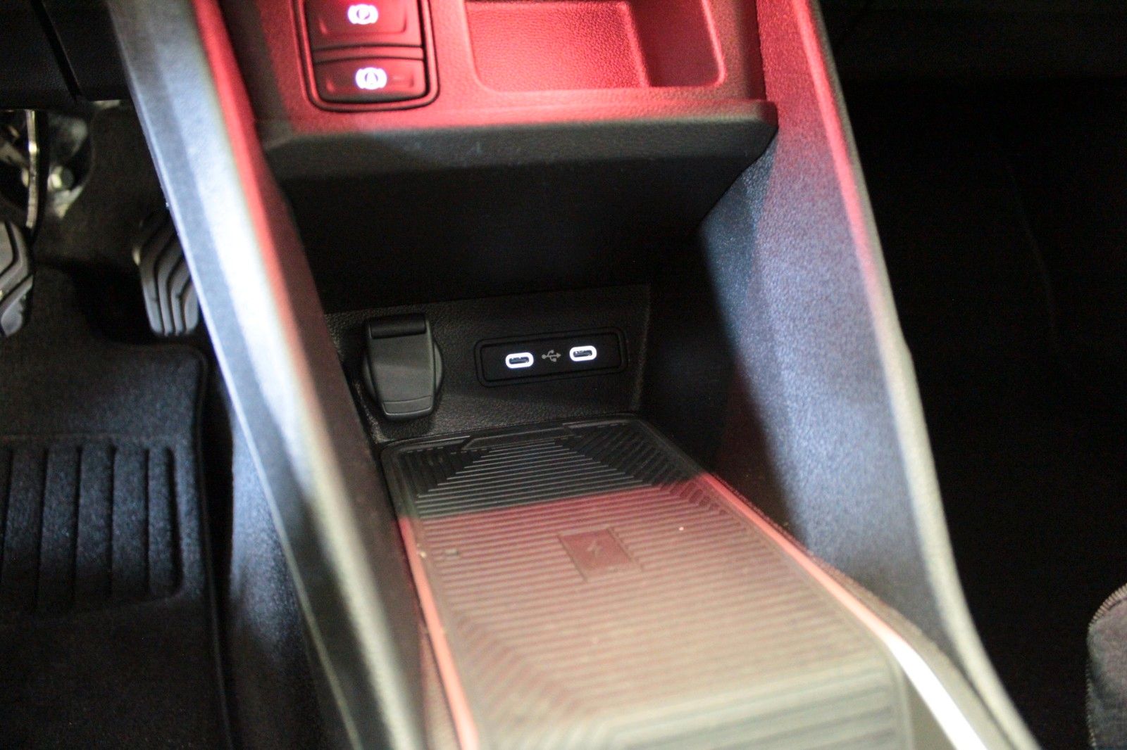 Fahrzeugabbildung Renault R 4 E-Tech 150 Comfort Range Techno Winter-Paket