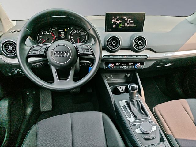 Q2 35 1.5 TFSI advanced S-tronic SHZ KAMERA ACC