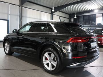 Audi Q8 - 10