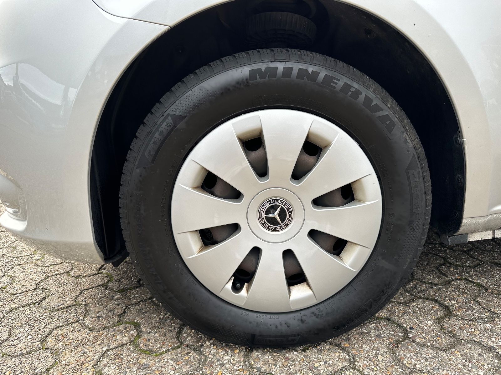 Fahrzeugabbildung Mercedes-Benz Vito Mixto 116 CDI AHK/Standhzg/Hecktüren/Klima