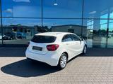 Mercedes-Benz A 180 Style LED Navi Einparkhilfe Sitzhzng. 16" - Mercedes-Benz: Weiß, Limousine
