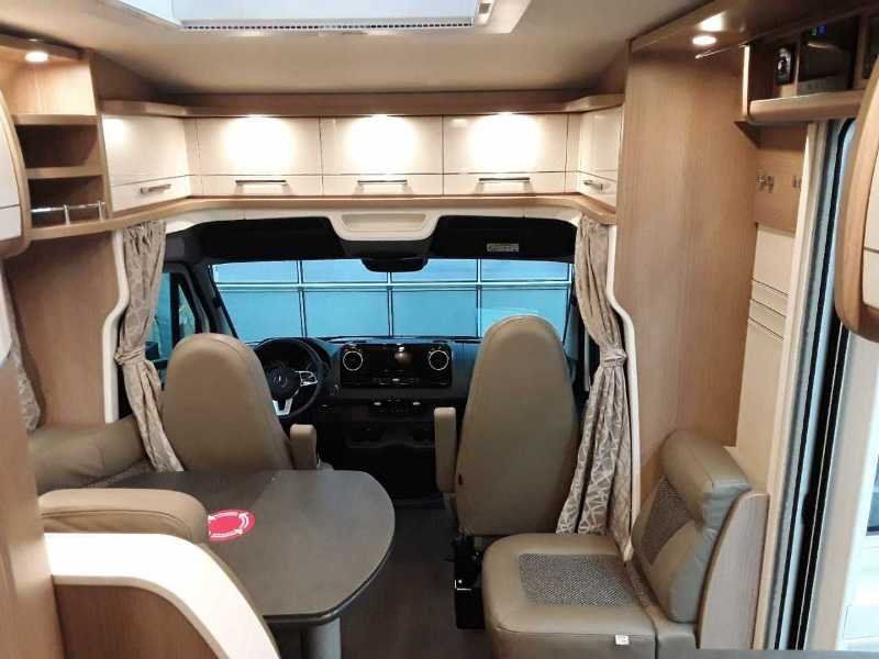 Fahrzeugabbildung Carthago c-tourer T143 LE Sprinter 417 DISTR 24"TV 3xBett