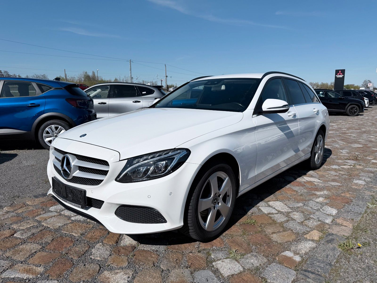MERCEDES-BENZ C 220