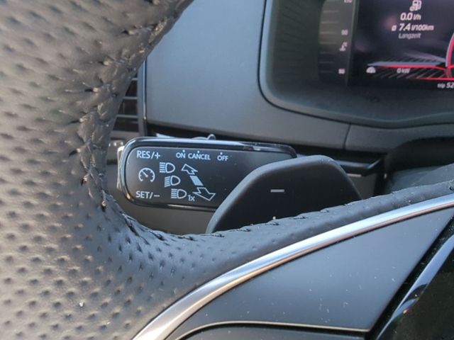 Fahrzeugabbildung SKODA Karoq 1.5 TSI DSG Sportline AHK NAVI LED MATRIX