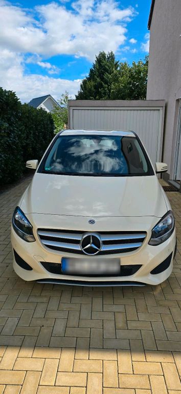 Image of Mercedes-Benz B 200