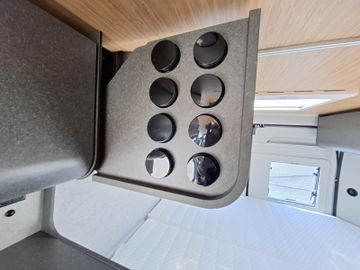 HYMER  ERIBA  HYMERCAR Redwood 601 Trail AHK Lithium LED Schwenkbad