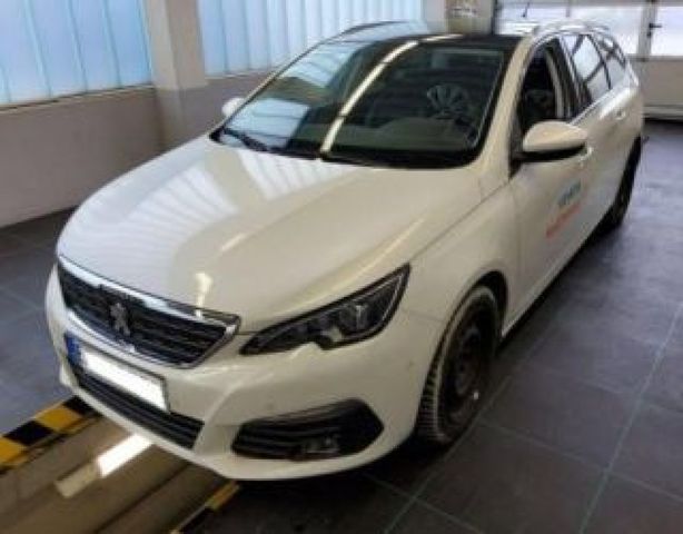 Peugeot 308 Allure Pano Navi Full-LED SHZ PDC BLIS R.Cam