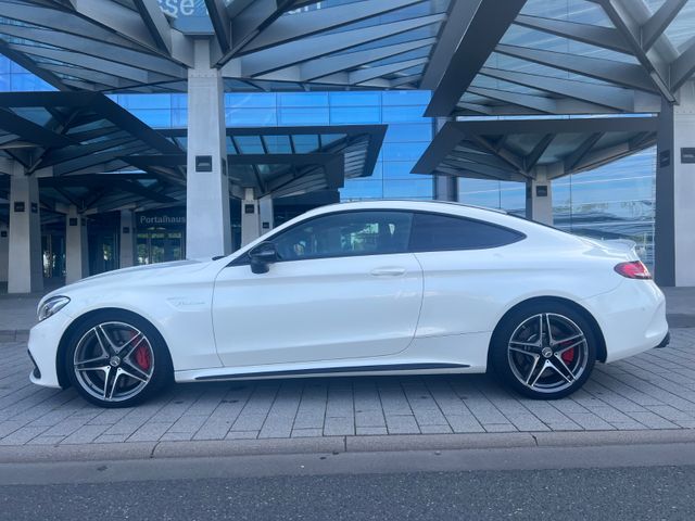 Mercedes-Benz C 63 AMG S Performance Sitz/Comand/360°/Night