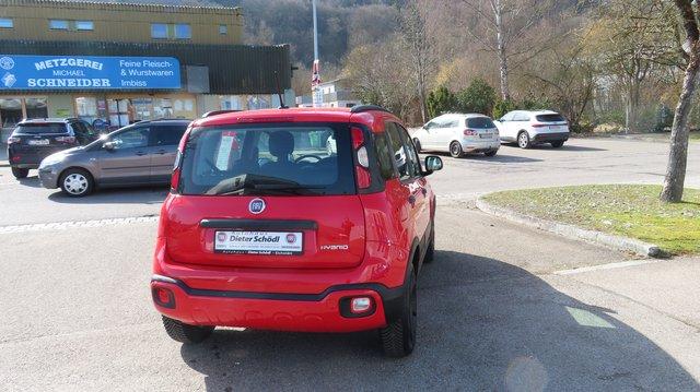 Fiat Panda City Cross 1,0 70 PS Hybrid + Winterräder