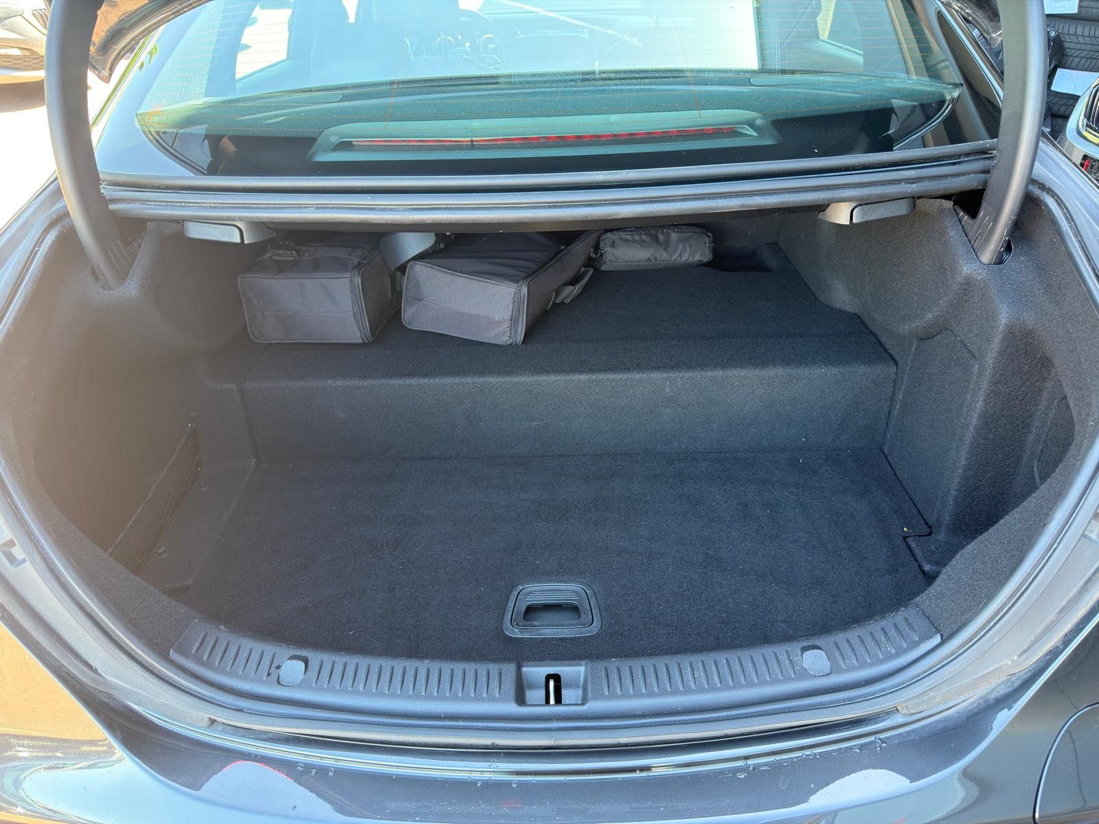 Fahrzeugabbildung Mercedes-Benz E 300 E Lim*Avantgarde*E 300 de 4Matic*360*Burm.