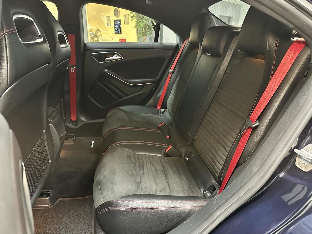 Mercedes-Benz CLA 45 AMG