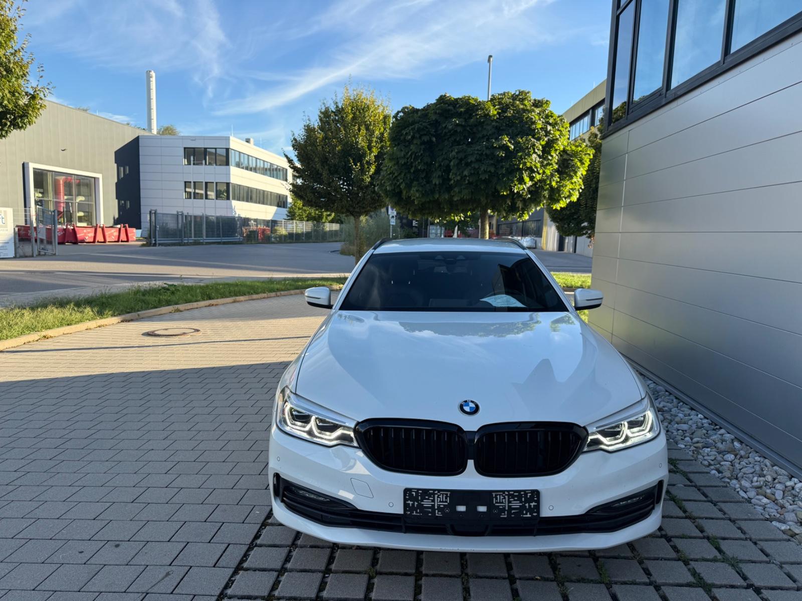 BMW 530 i xDrive Touring Sport Line Leder/HUD/ACC