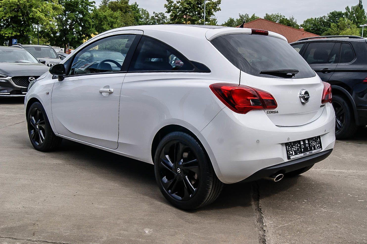 Fahrzeugabbildung Opel Corsa E 1.4 Color Edition 74kW/101PS 39tkm !!! C
