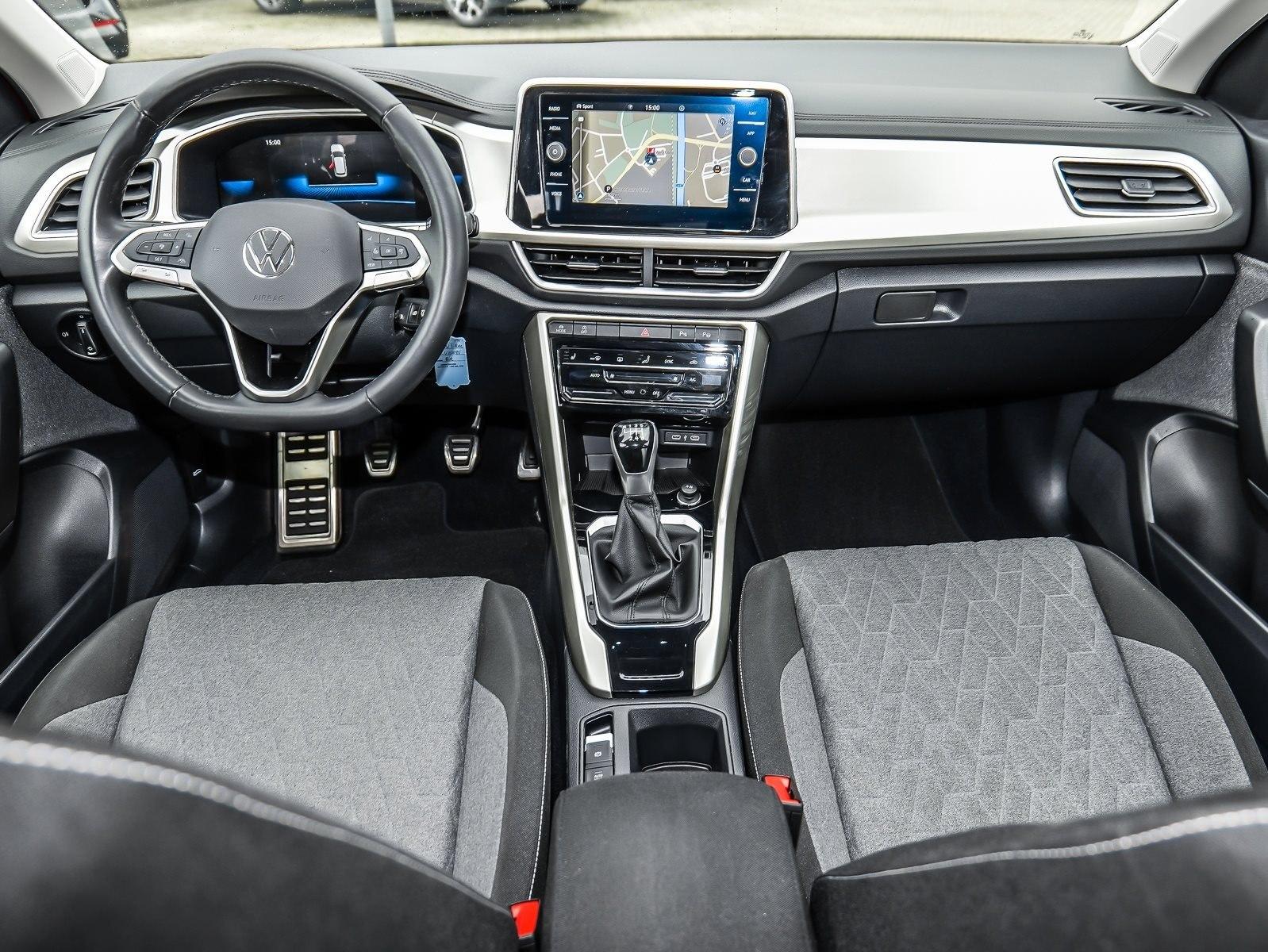 Volkswagen T-Roc Move Navi ACC LED AHK DAB