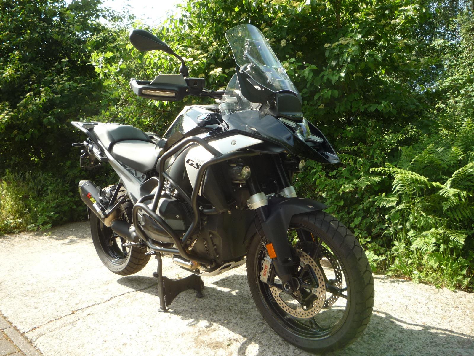 BMW R 1300 GS 5 Pakete Koffer Riding Assistant Servi