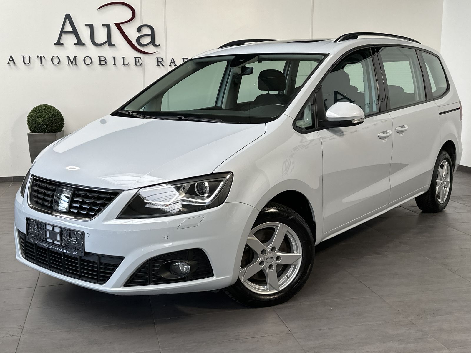 Fahrzeugabbildung SEAT Alhambra 2.0 TDI 4D Style NAV+XEN+AHK+ACC+PANO