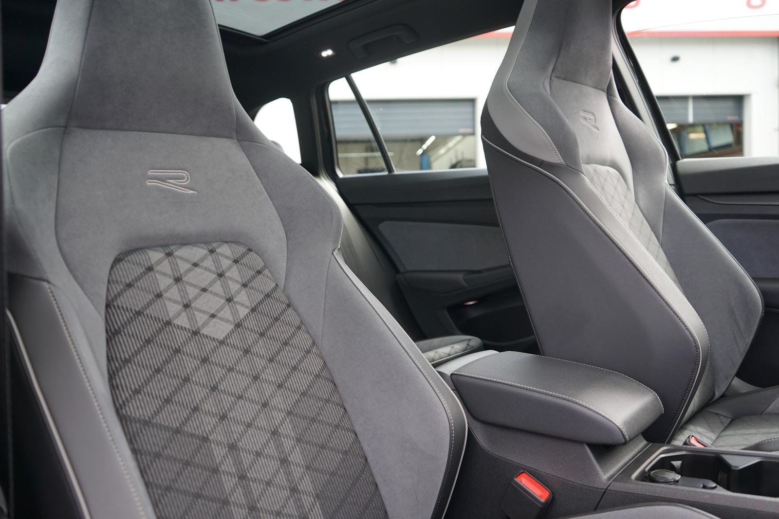 Volkswagen Golf VIII Variant 1.5 TSI R-Line LED Panorama, миниатюра 15