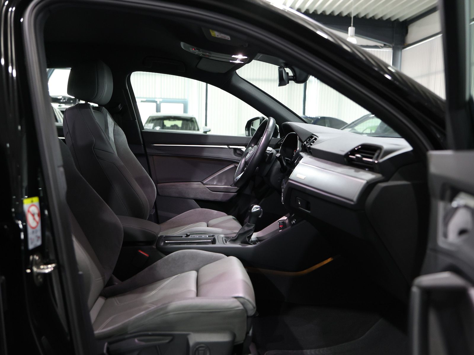 Audi Q3 SPORTBACK 40 TDI Q S-LINE DESIGN BLACK / LED foto 19