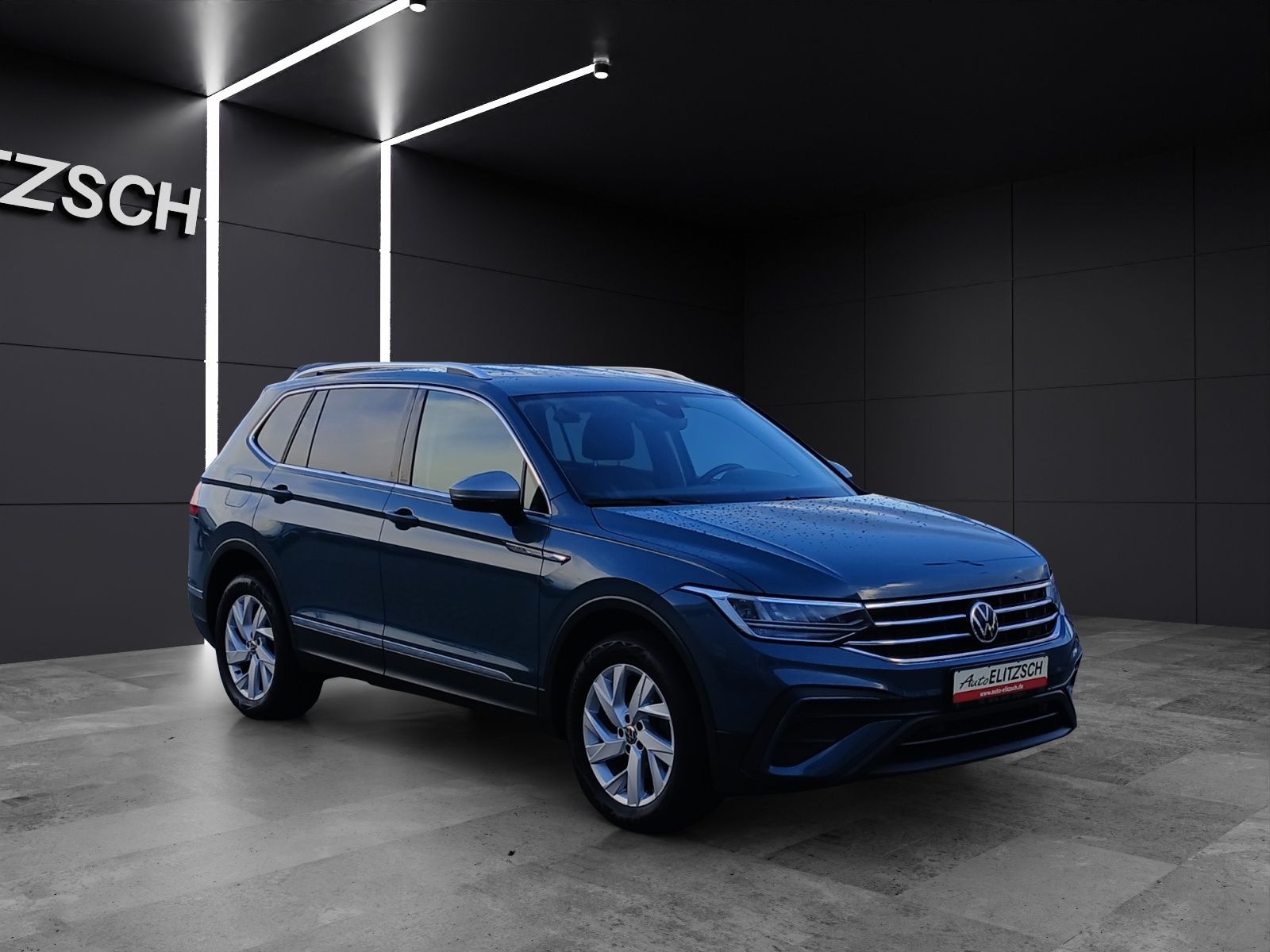 Fahrzeugabbildung Volkswagen Tiguan Allspace TDI Life DSG LED AHK Navi  ACC S