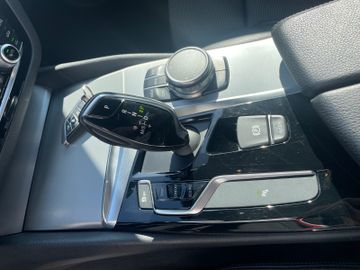 Fahrzeugabbildung BMW 520 d Touring Sport Line Aut. AHK ACC HUD uvm.