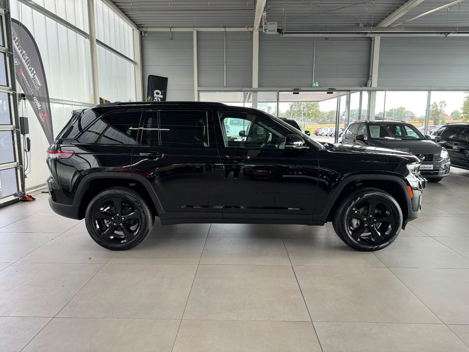 Fahrzeugabbildung Jeep Grand Cherokee 3.6 V6 Limited 4x4 Night Edition