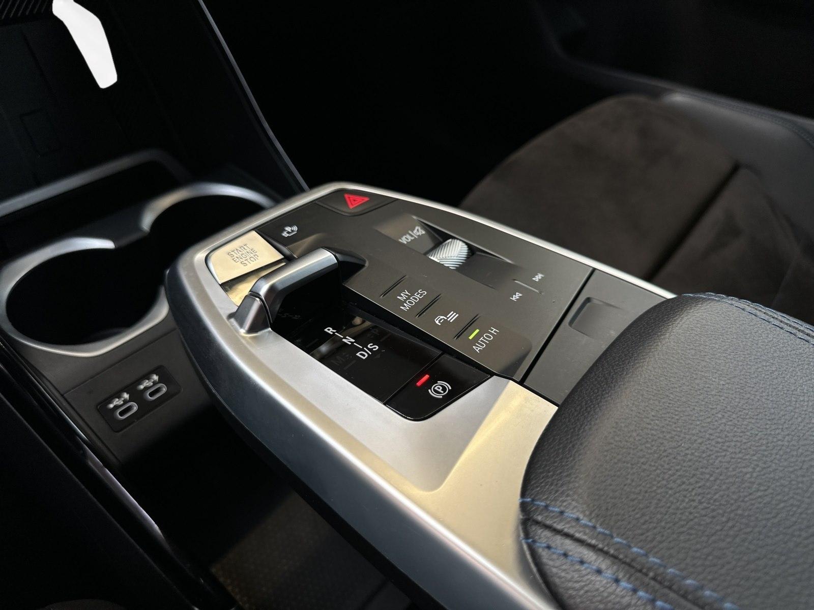 BMW X1 sDrive18i M Sport AHK DrivingAssistant, миниатюра 10