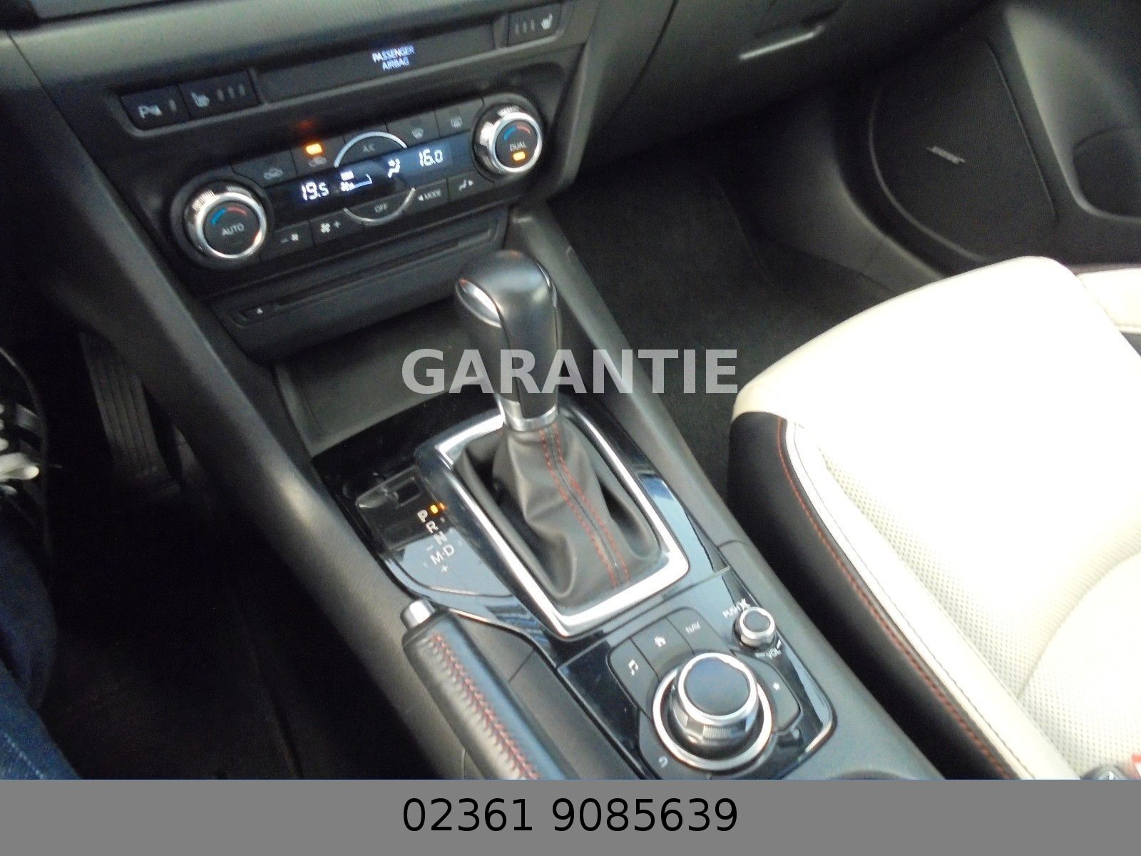 Fahrzeugabbildung Mazda 3 Lim. Sports-Line Klima/Leder/Navi/Xenon/Head U