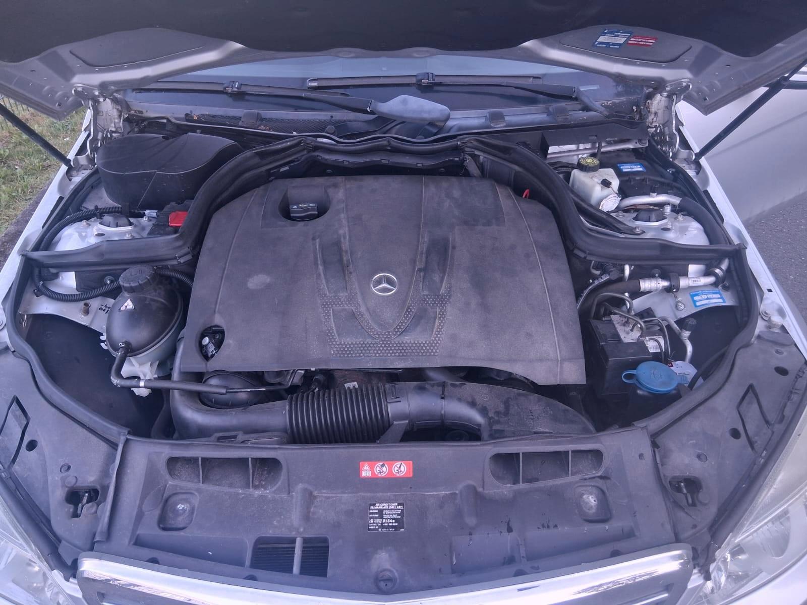 Mercedes-Benz C200 2008 — photo 11