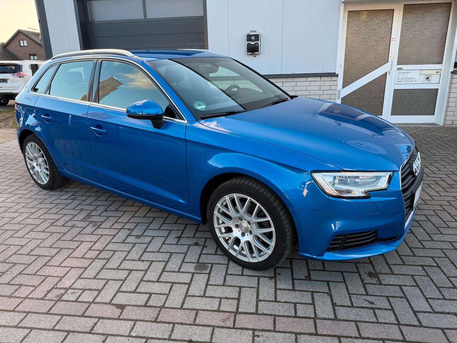 Audi A3 Sportback 30 TFSI basis Automatik Navi