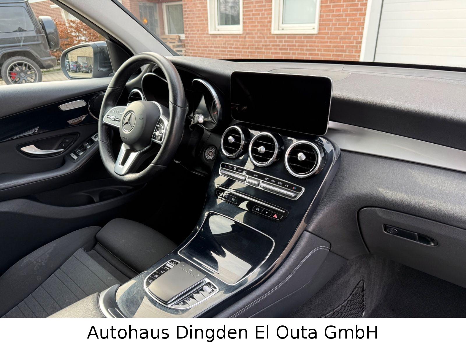 Mercedes-Benz GLC 300d Business 4Matic