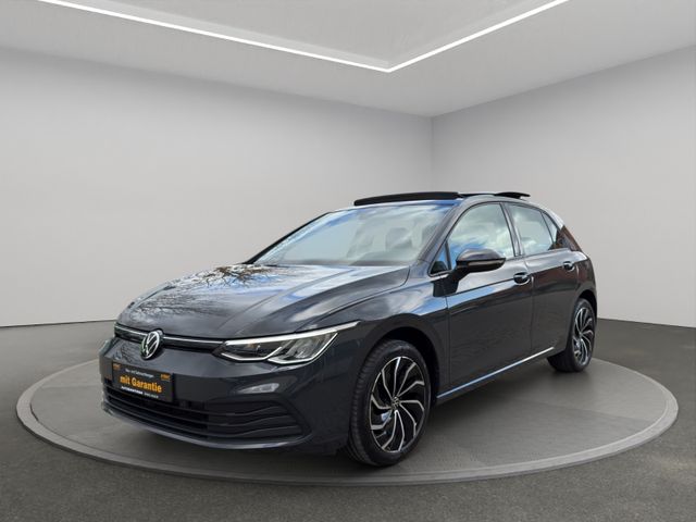 Volkswagen Golf VIII 2.0 TDI DSG Life ACC Pano Led Virtual