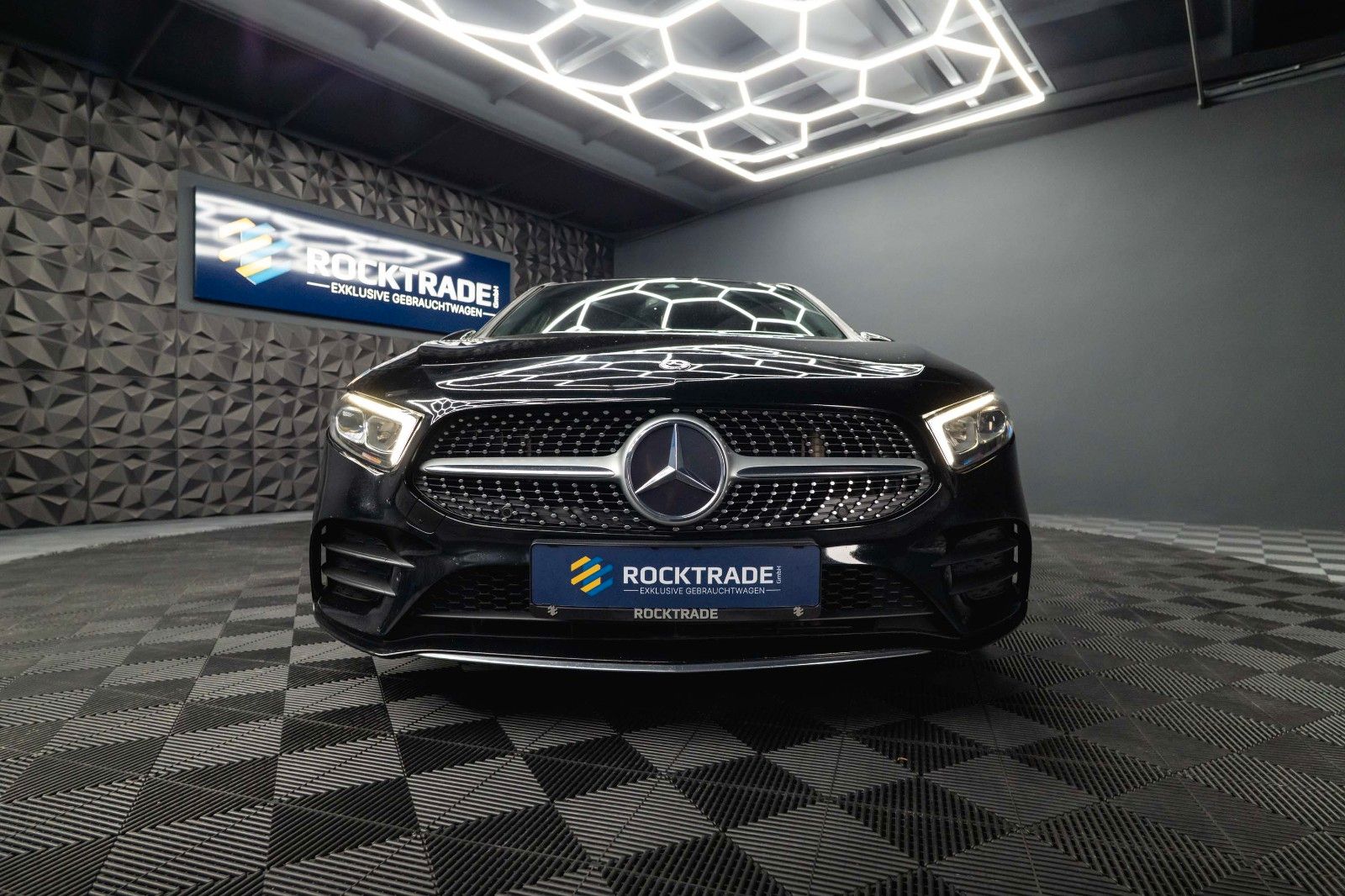 Fahrzeugabbildung Mercedes-Benz A 200 AMG Line *LED*Virtual Cockpit*CarPlay*