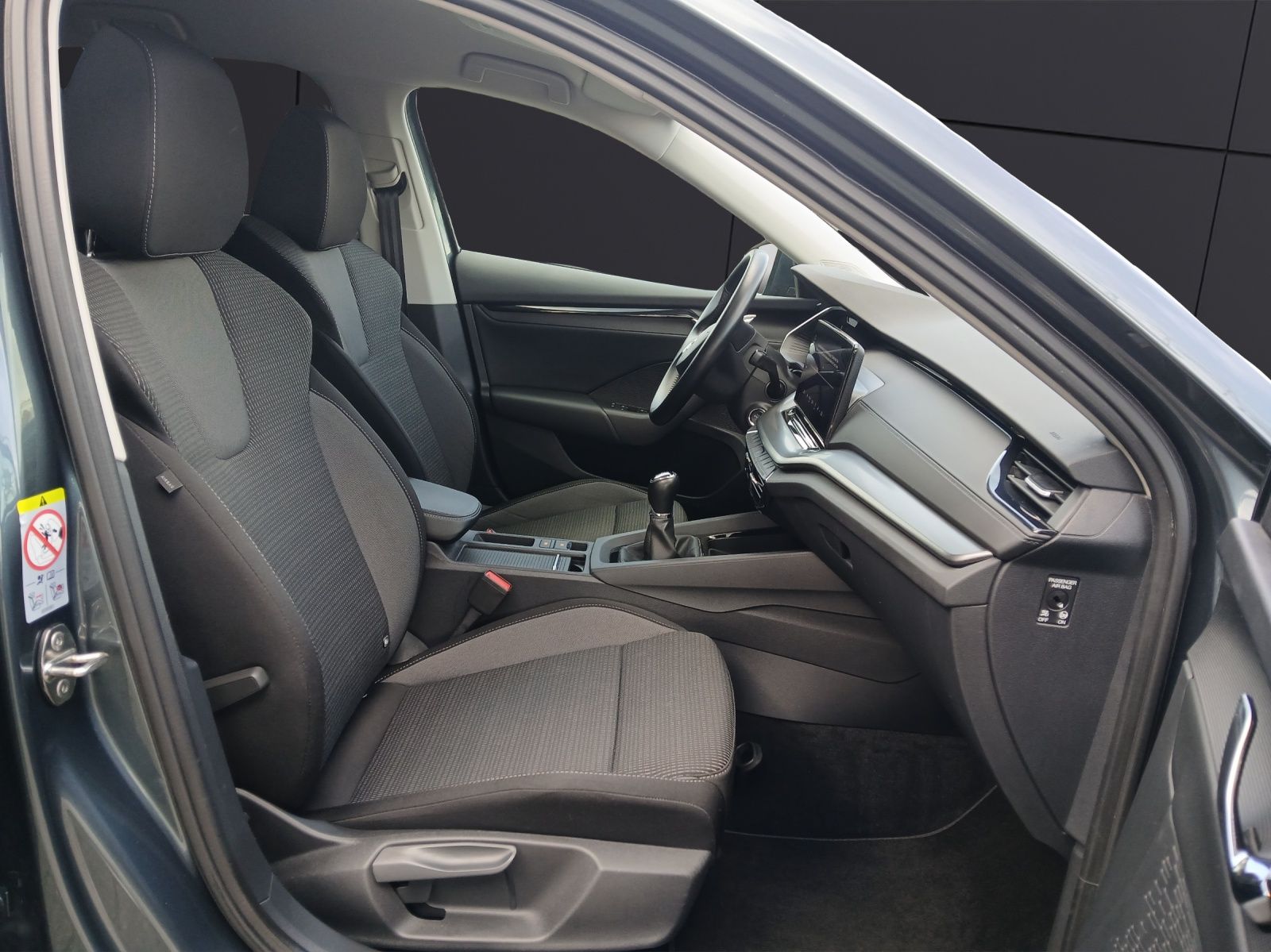 Fahrzeugabbildung SKODA Octavia Combi TSI Ambition LED Navi PDC SH LM