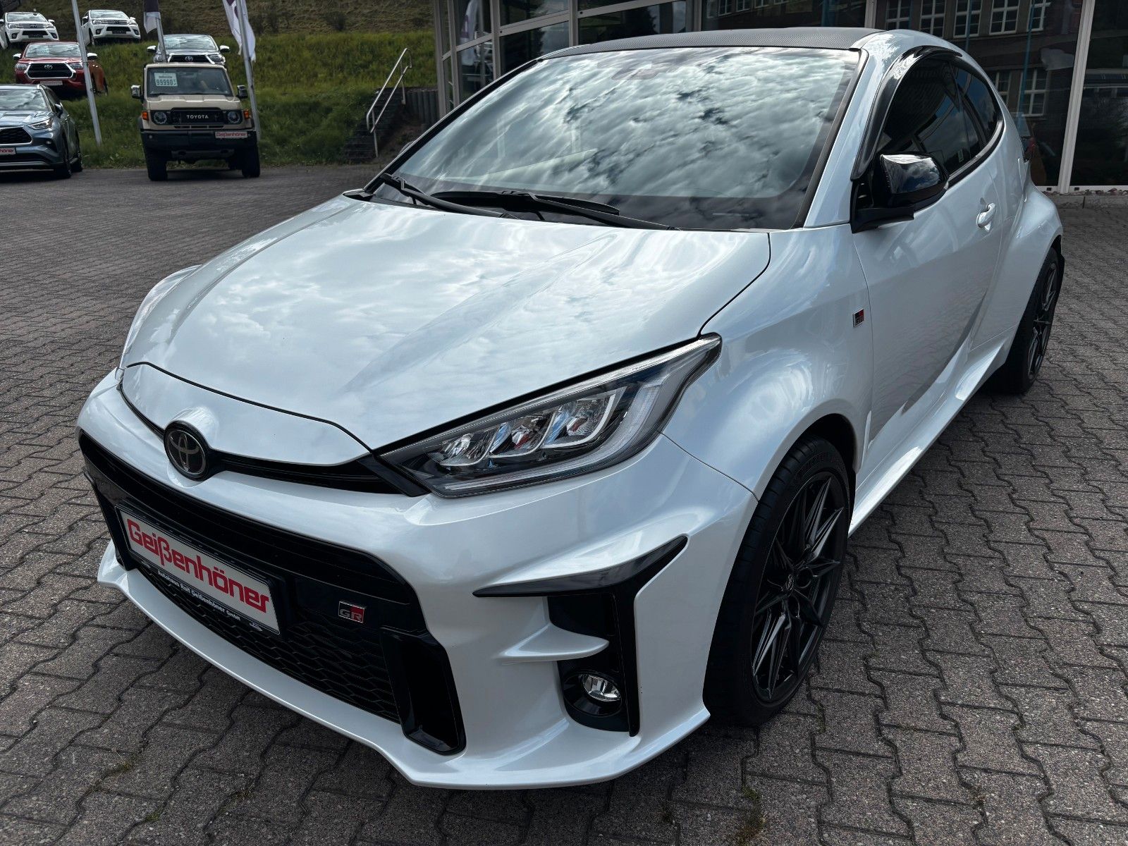 Toyota Yaris - 1
