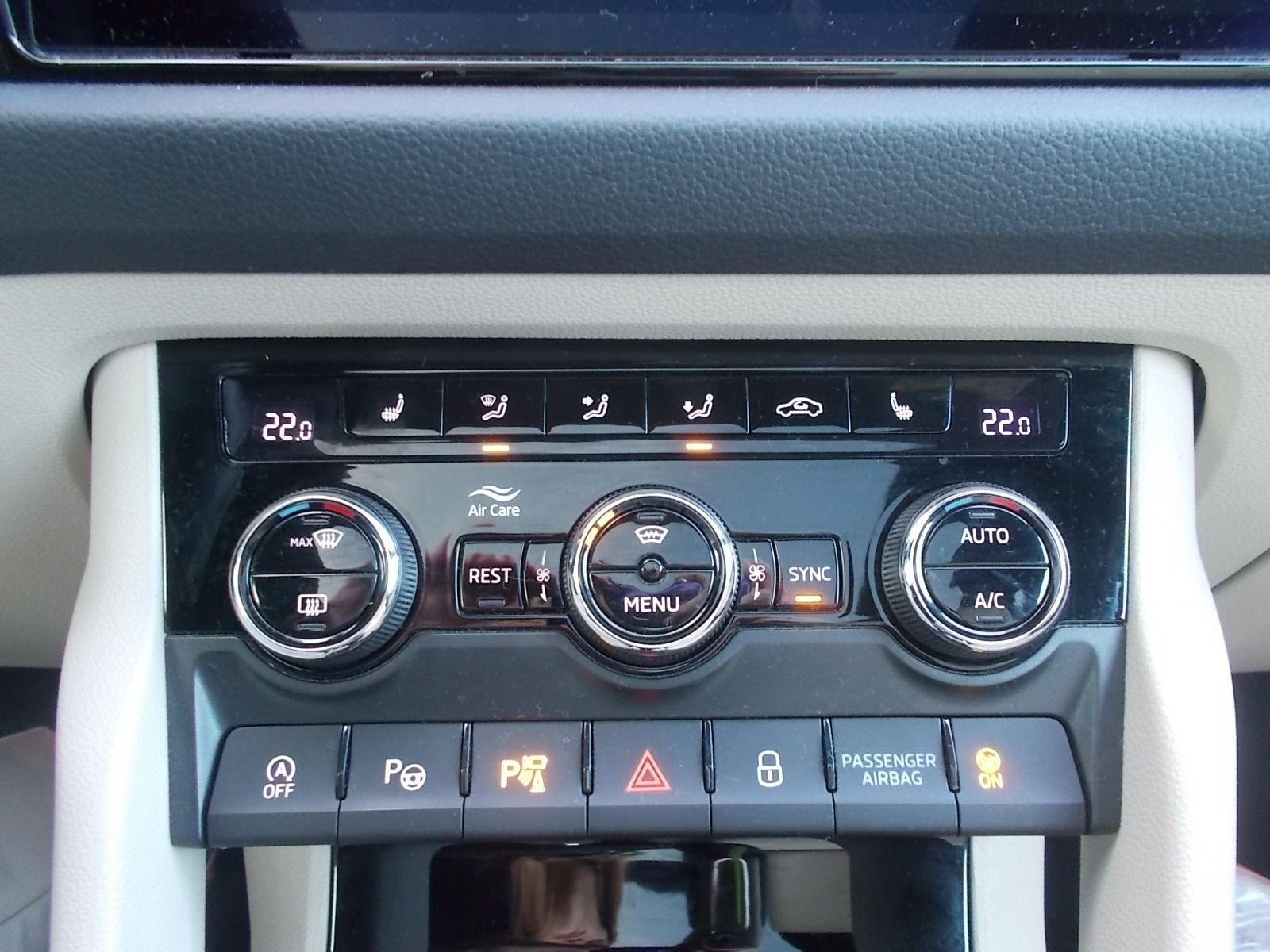 Fahrzeugabbildung SKODA Kodiaq L&K 2.0 TDI (150 PS) DSG Pano + Columbus