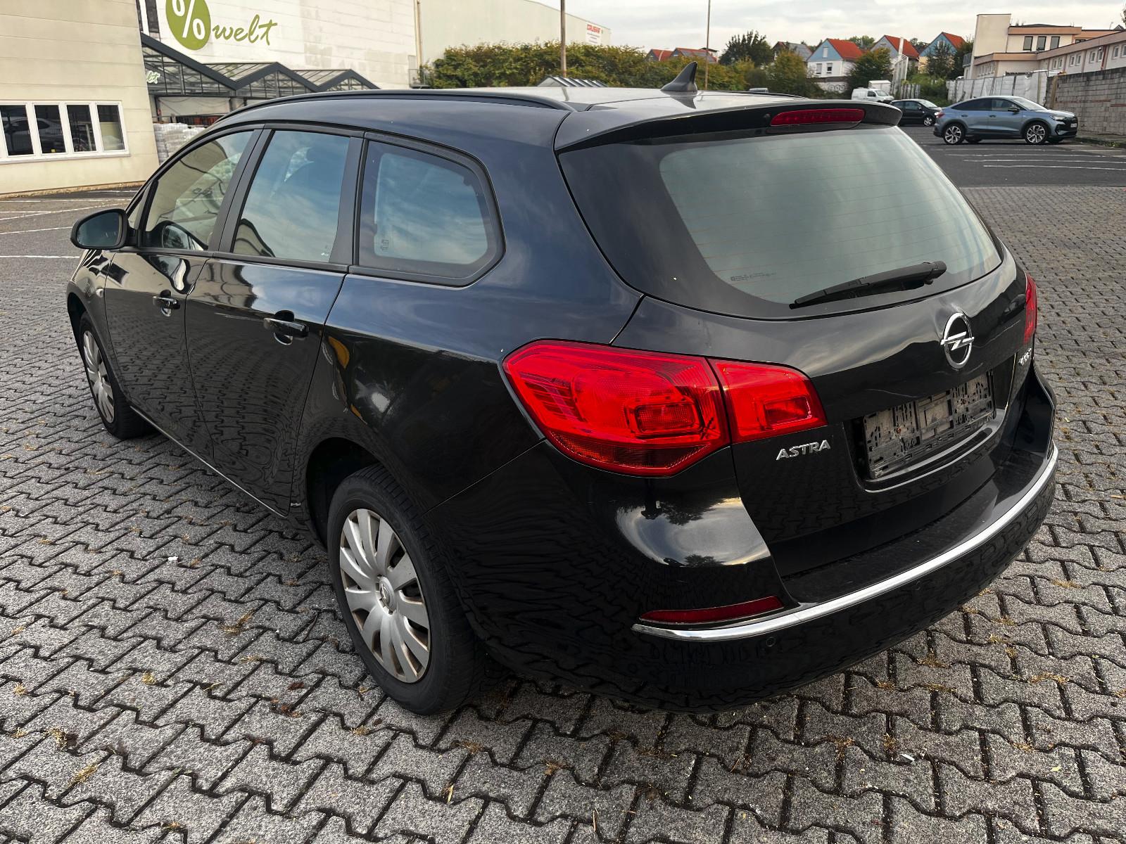 Opel Astra 2015 — photo 7