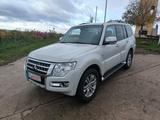 Mitsubishi Pajero 3,2 DI-D 4WD Top Automatik VOLL. AHK - Mitsubishi Pajero: 3.2