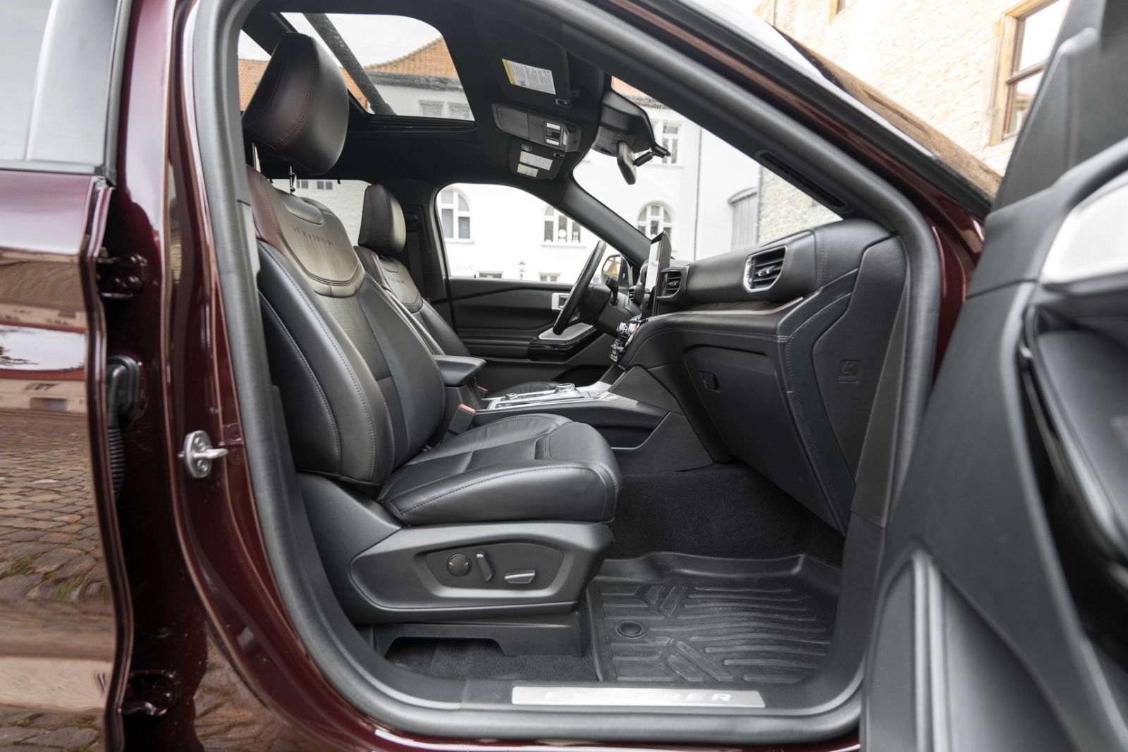 Fahrzeugabbildung Ford Explorer 3.0L Platinum PANO 360° B&O ACC AHK LED