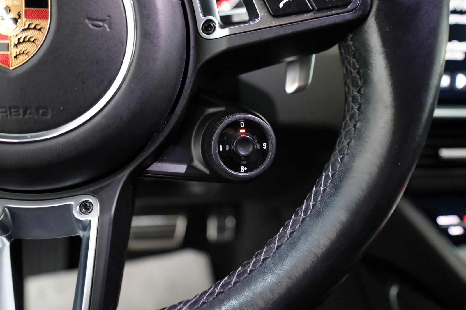 Fahrzeugabbildung Porsche Cayenne Turbo,Matrix-LED,360Kamera,Pano,AHK+WR